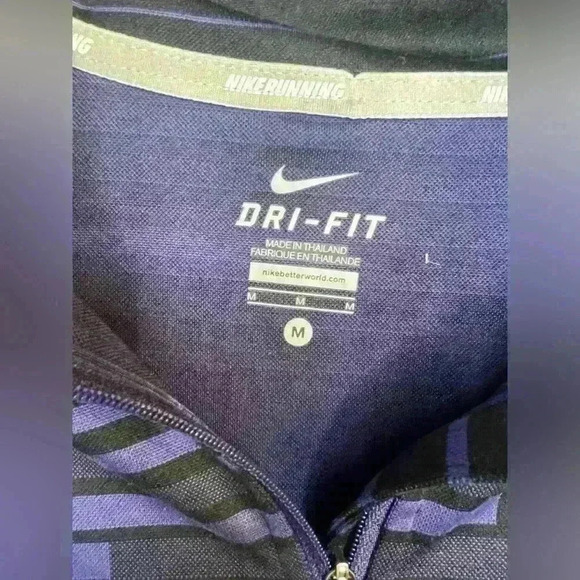 Nike Women’s lightweight pullover size medium - Picture 2 of 4